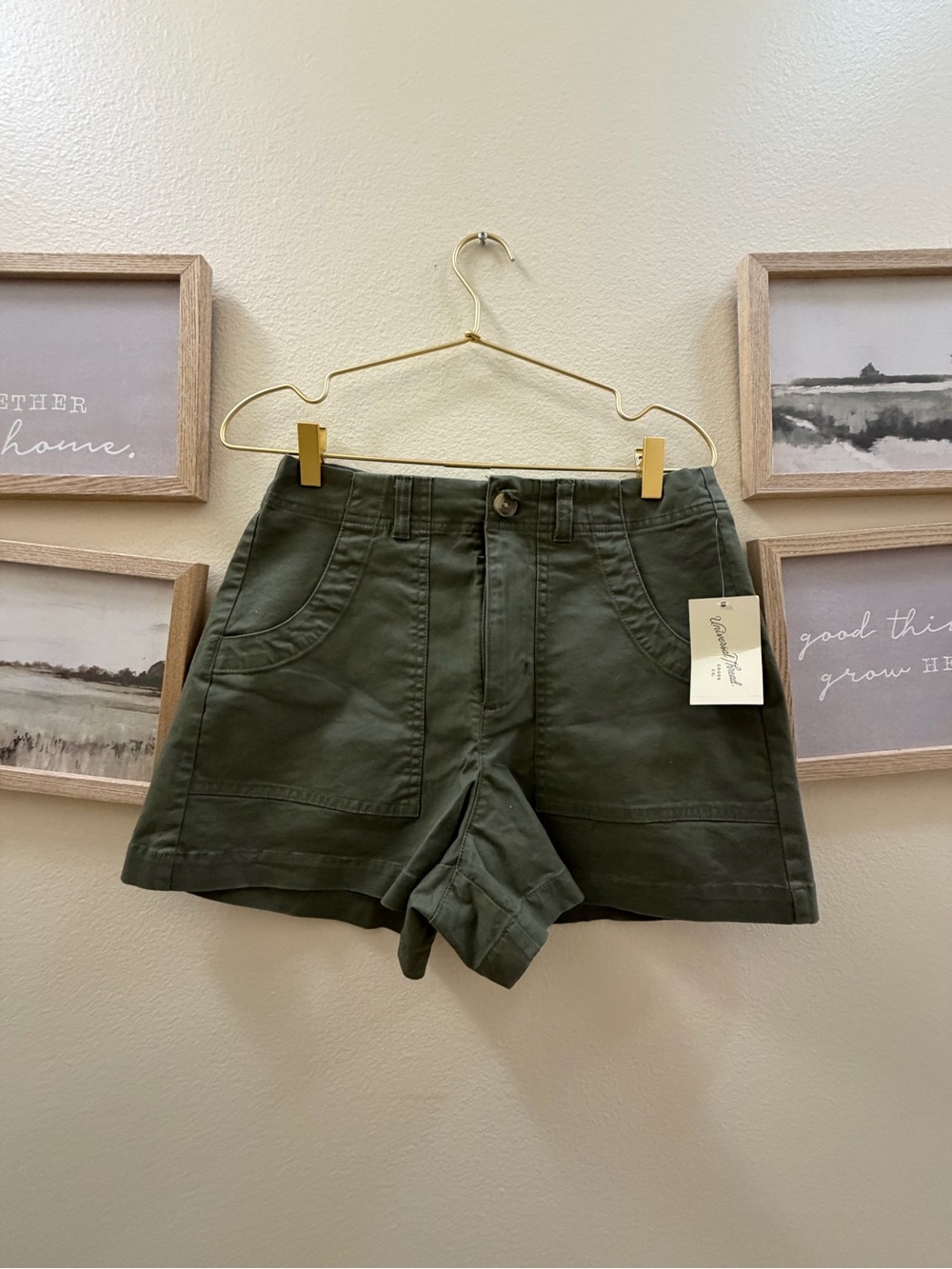 Universal Thread Olive Green Cargo Shorts - Women's